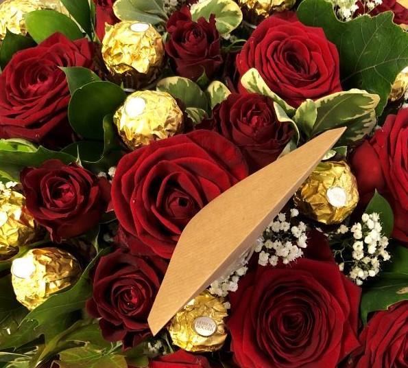 Cuore rosso e Ferrero Rocher - Blooms Shop