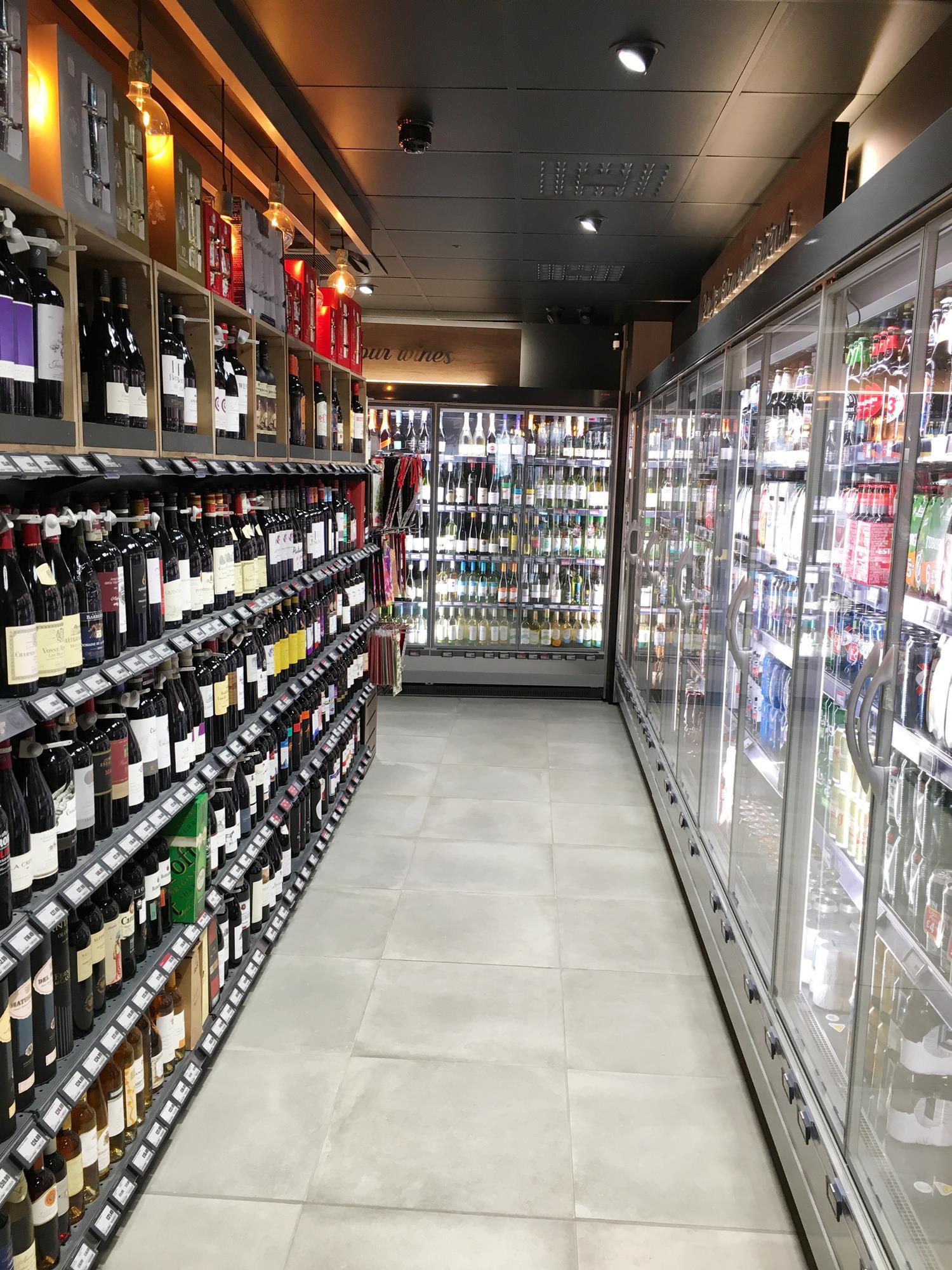 Costcutter Chislehurst, South East London Features and Analysis Convenience Store