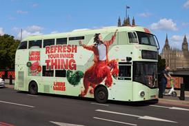 LivingThings_RefreshYourInnerThing__Bus_LambethBridge