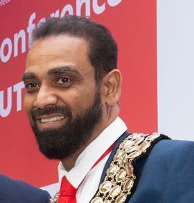 363628_moandhetal_682084_crop