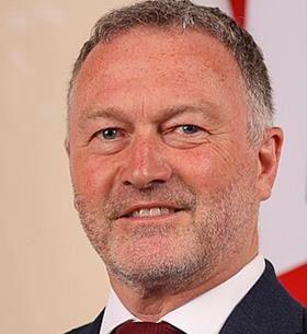 Steve_Reed_Official_Cabinet_Portrait,_July_2024_(crop_3)