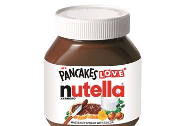 Pancakes love Nutella