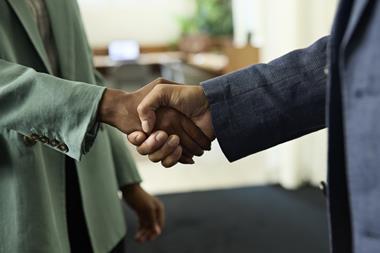 Handshake GettyImages-2277025593