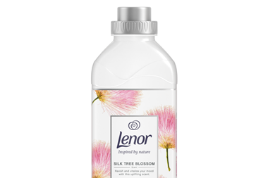 Lenor ‘Inspired by Nature’ comes in three unique scents: Deep Sea Minerals, Silk Tree Blossom and Shea Butter.