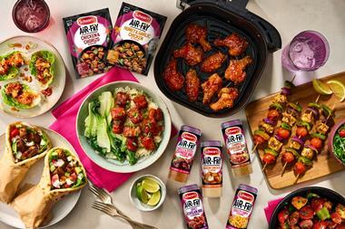 108146 Shwartz air fryer lifestyle all packs