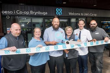 UNP Co Op 46883 Bridge Street Usk040