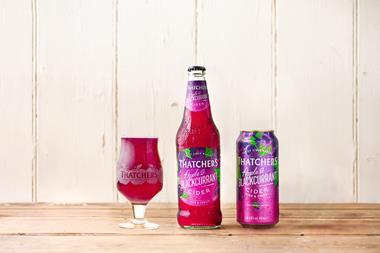Thatchers Apple and Blackcurrant Cider_glass, bottle, can