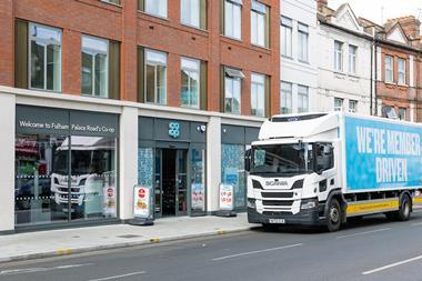 UNP Co Op 48075 Fulham Palace Road 002