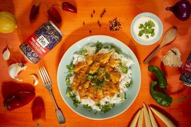 Thai Red Can LIFESTYLE