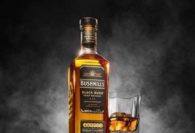 Bushmills_Black_Bush_OnTheRocks_Image_3_1MB