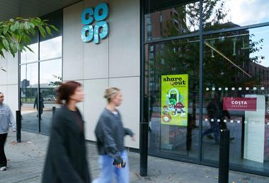 Co-op digital screens