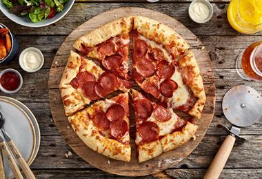 1-21-931500 Chicago Town 12 Takeaway Stuffed Crust Loaded Pepperoni Pizza - Lifestyle Shot