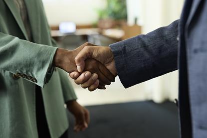 Handshake GettyImages-2277025593
