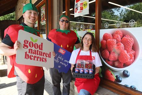 SPAR North of England x Good Natured Berries - Jimmy Durose and Wilf Whittle of James Hall & Co. Ltd with Jill Witheyman of Angus Soft Fruits 1
