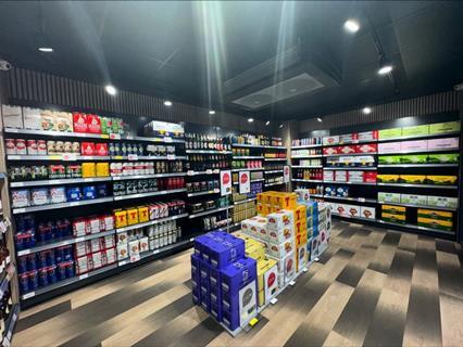 DM Fraser's_Nisa Local Thurso_Vertex_Beer cave2