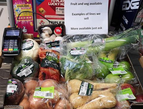 Londis Solo_Fresh fruit and Veg2