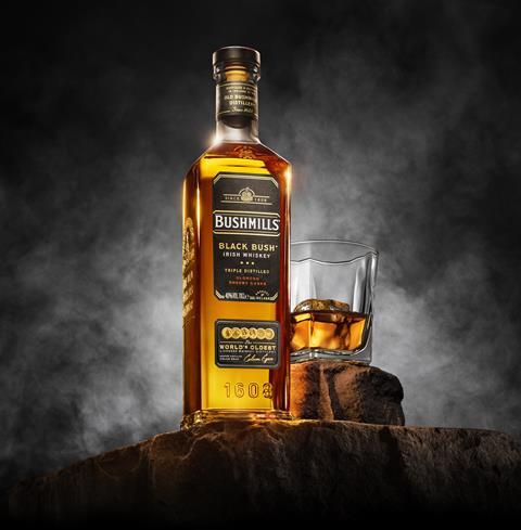 Bushmills_Black_Bush_OnTheRocks_Image_3_1MB