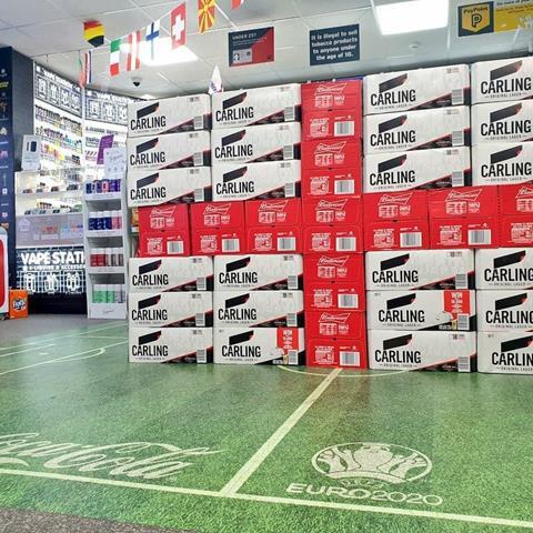 One Stop Mount Nod_Carling Budweiser beer flag display