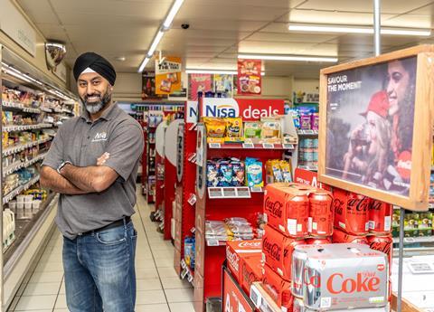 Coca-Cola celebrates convenience stores as part of its 125th anniversary in GB (1)