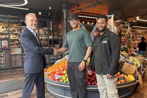 Kevin Derbyshire meets Tabrez Hussain at LA Foods Nisa Store 1