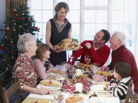 Christmas Table_GettyImages-89291699