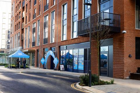 UNP Co Op  47327 Brent Cross 06