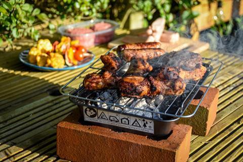 Bar-Be-Quick-Reusable-BBQ-Lifestyle-6