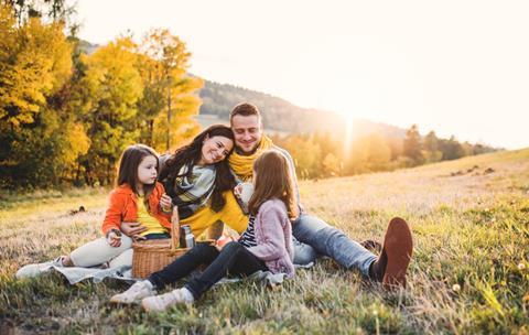 Picnic_GettyImages-1085224298