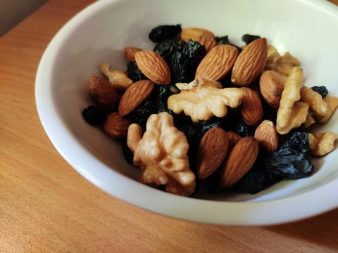 Dried fruit, nuts and seeds
