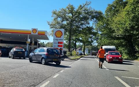 Forecourt queue