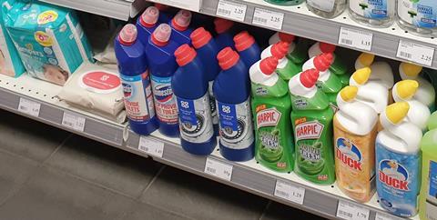 Cleaning products_Sprays bleaches