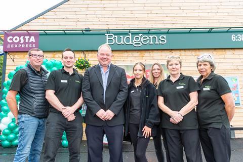 budgens staff