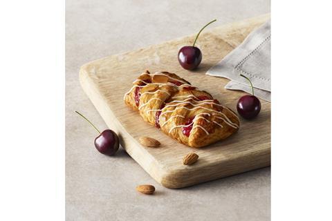 Lantmannen Unibake Cherry Bakewell Plait