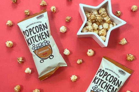 gingerbread popcorn and bowl (2)